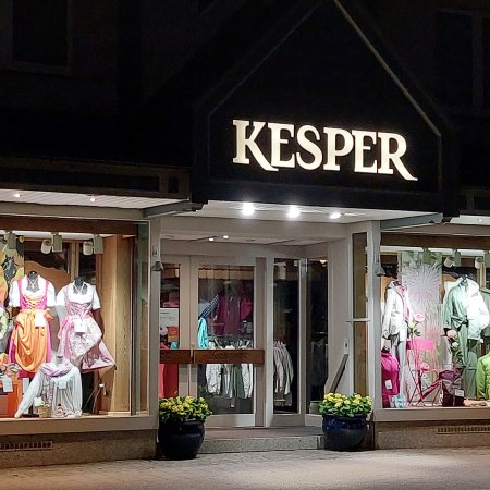 Sporthaus Kesper am Abend Sporthaus Kesper am Abend